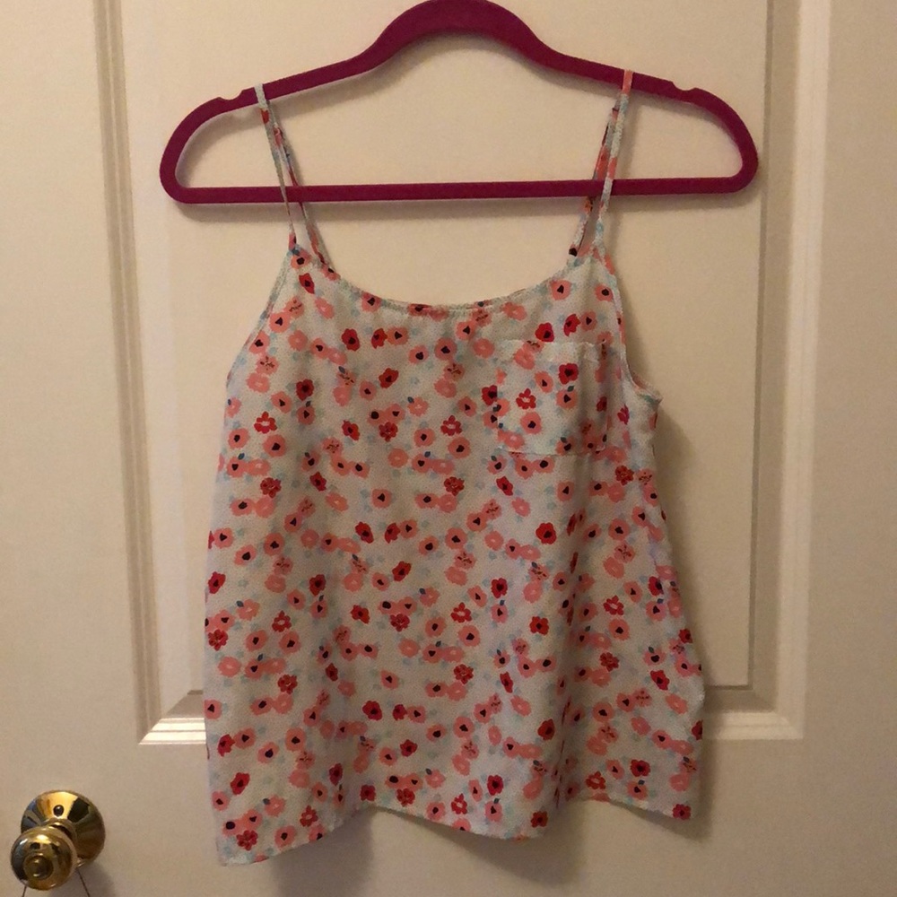 Divided flower print tank